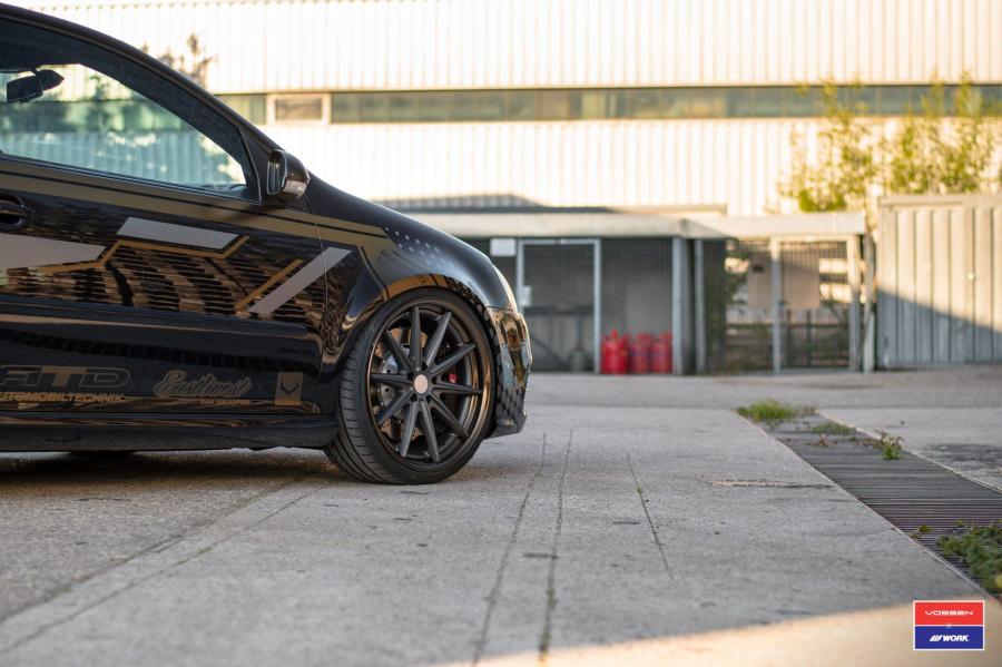 Детали экстерьера Volkswagen Golf R on Vossen Wheels (VWS-1) 2017 года  (фото 21 из 25)